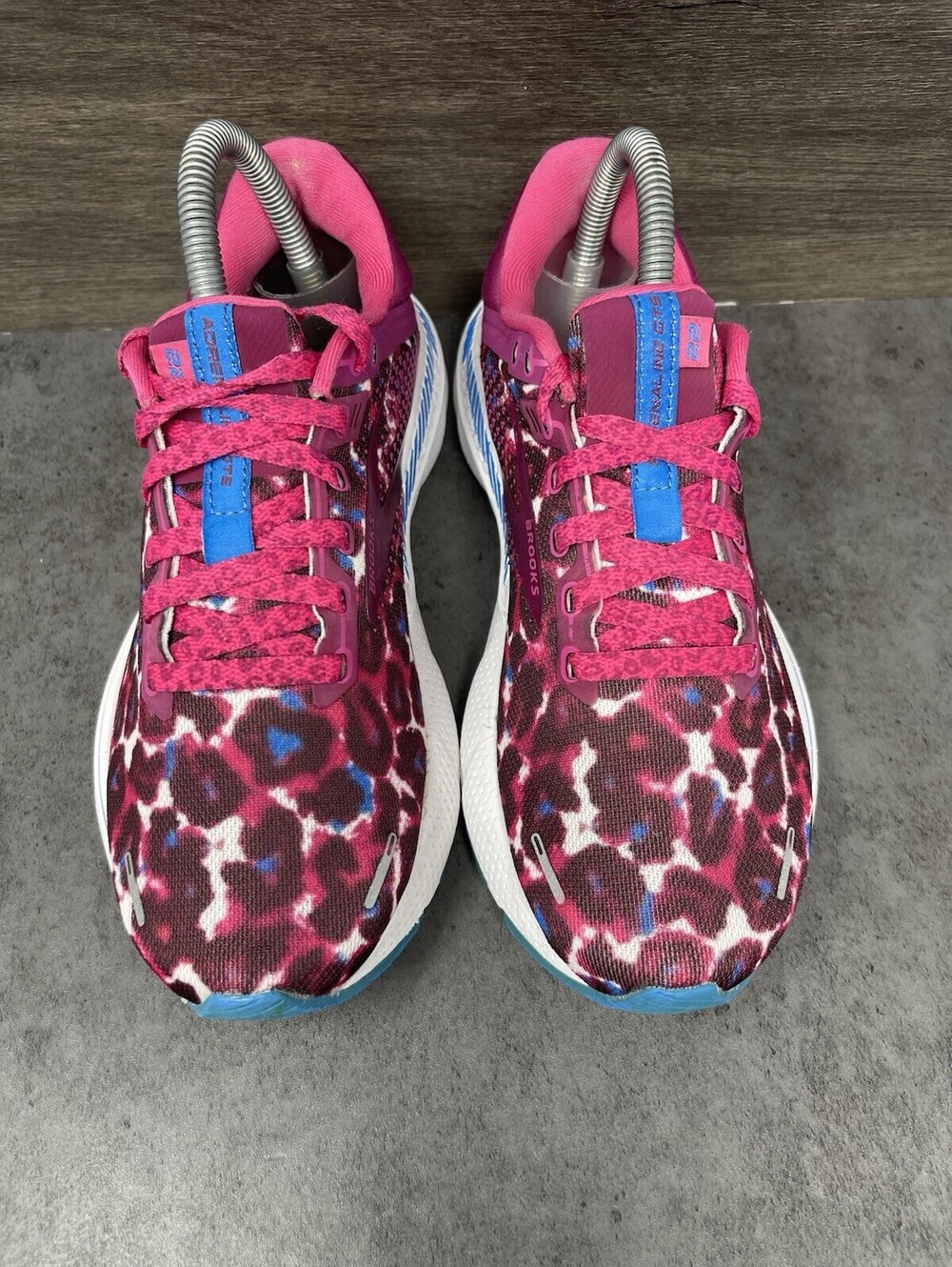 Brooks Adrenaline GTS 22 Magenta Leopard Womens Size 7.5 Stability Running Shoes - Picture 3 of 10